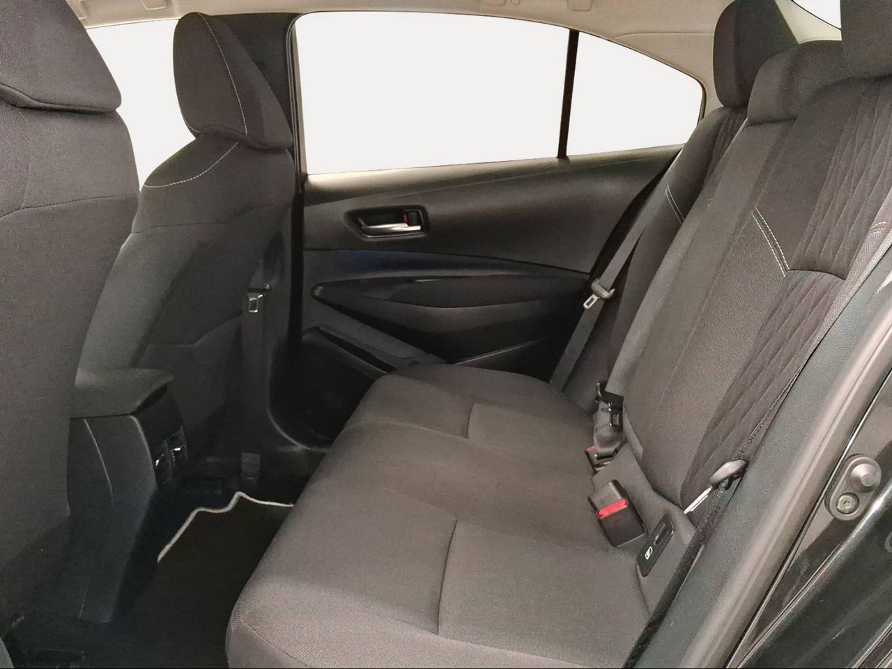 Toyota Corolla 1.8 125H STYLE E-CVT SEDAN  - Foto 12