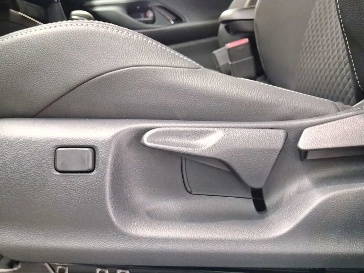 Toyota Yaris 1.5 120H Style  - Foto 23