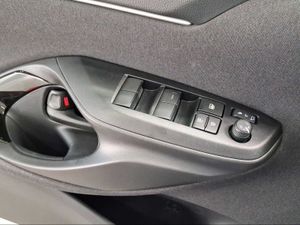 Toyota Yaris 1.5 120H Style  - Foto 24