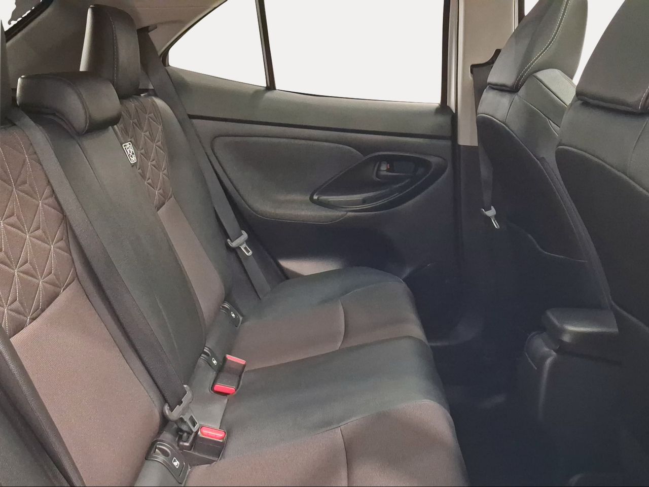 Toyota Yaris Cross 1.5 120H Style Plus  - Foto 8