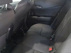 Toyota C-HR 1.8 125H Advance  - Foto 12