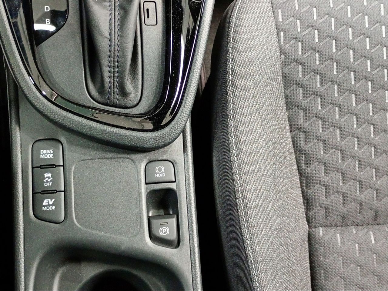 Toyota Yaris Cross 1.5 130H Active Plus  - Foto 22