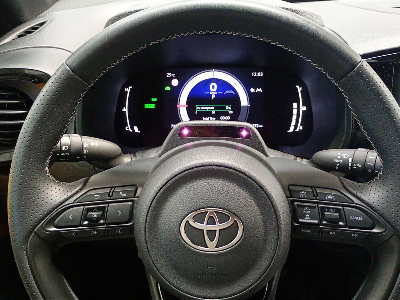 Toyota Aygo X Cross Hybrid MC26 1.5 116CV GR Sport  - Foto 14