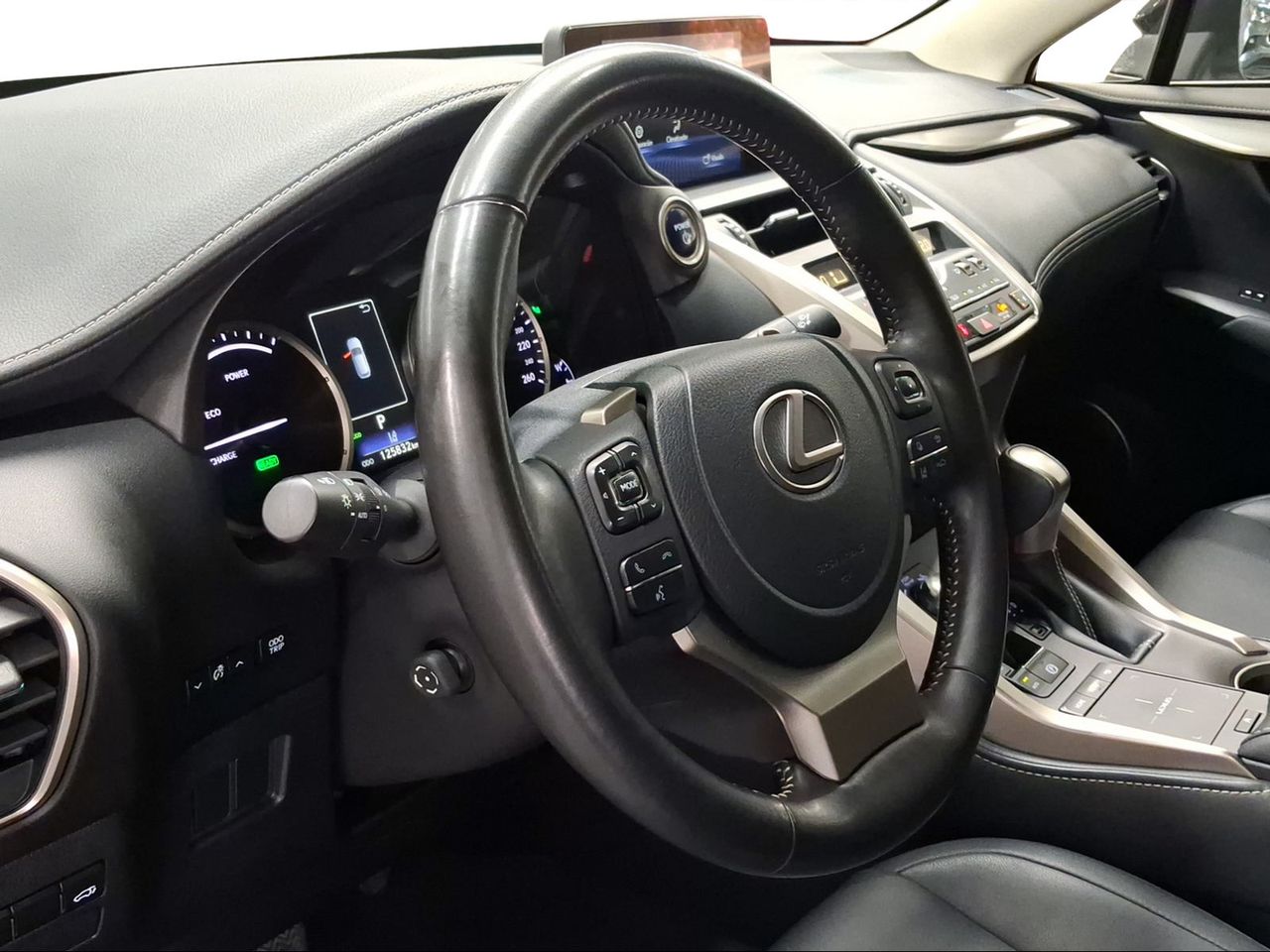 Lexus NX 2.5 300h Premium 2WD  - Foto 16
