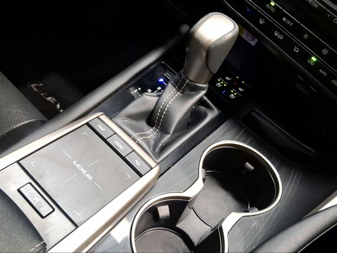 Lexus RX 450h L Executive  - Foto 14