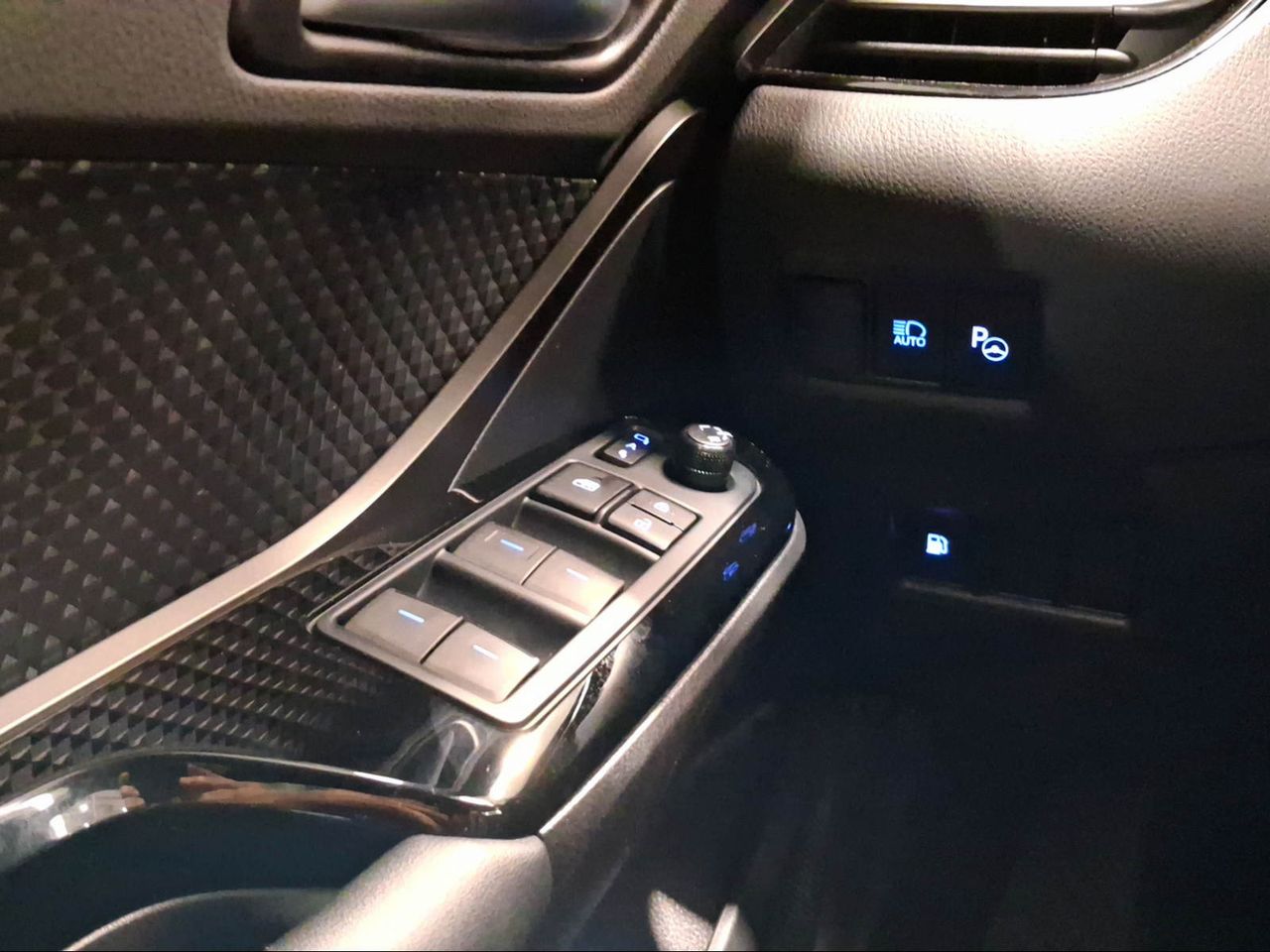 Toyota C-HR 2.0 180H Advance Luxury  - Foto 23