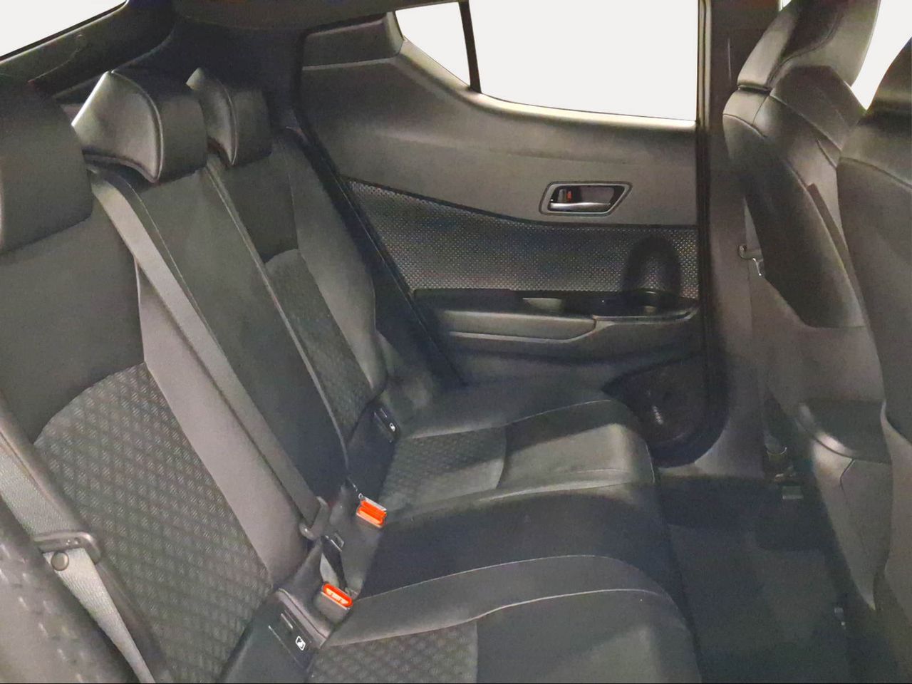 Toyota C-HR 2.0 180H Advance Luxury  - Foto 8
