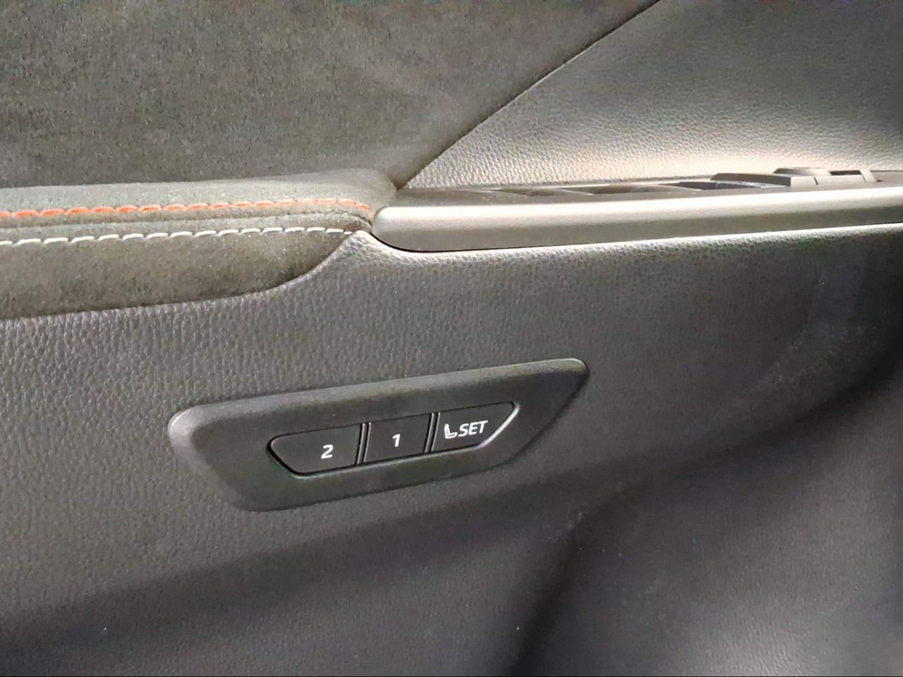 Toyota C-HR GR Sport Hybrid 140 Skyview  - Foto 22