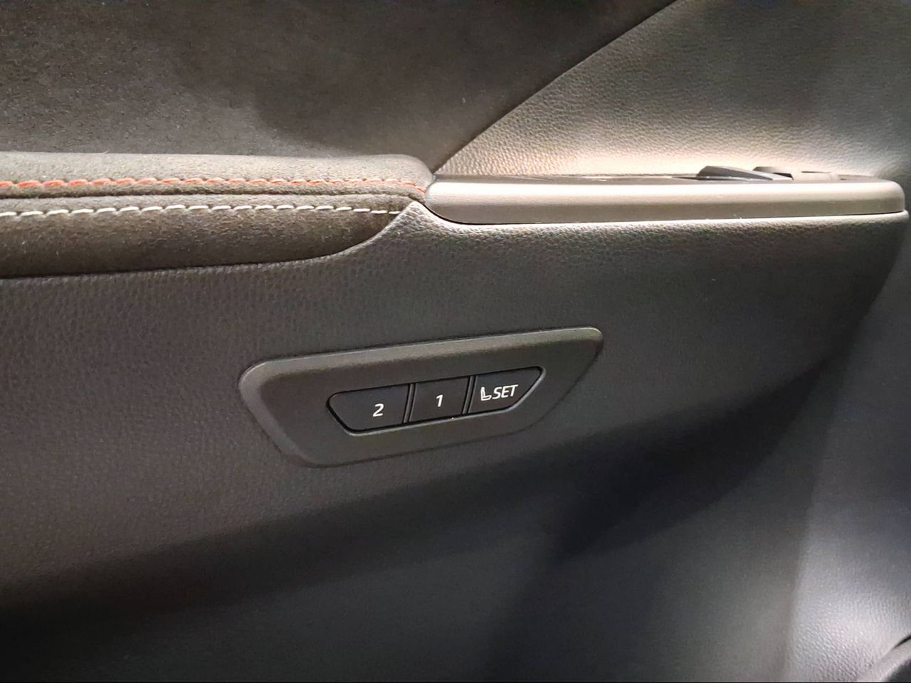 Toyota C-HR GR Sport Hybrid 140 Skyview  - Foto 24