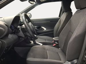 Toyota Yaris Cross 1.5 120H Active Tech  - Foto 13