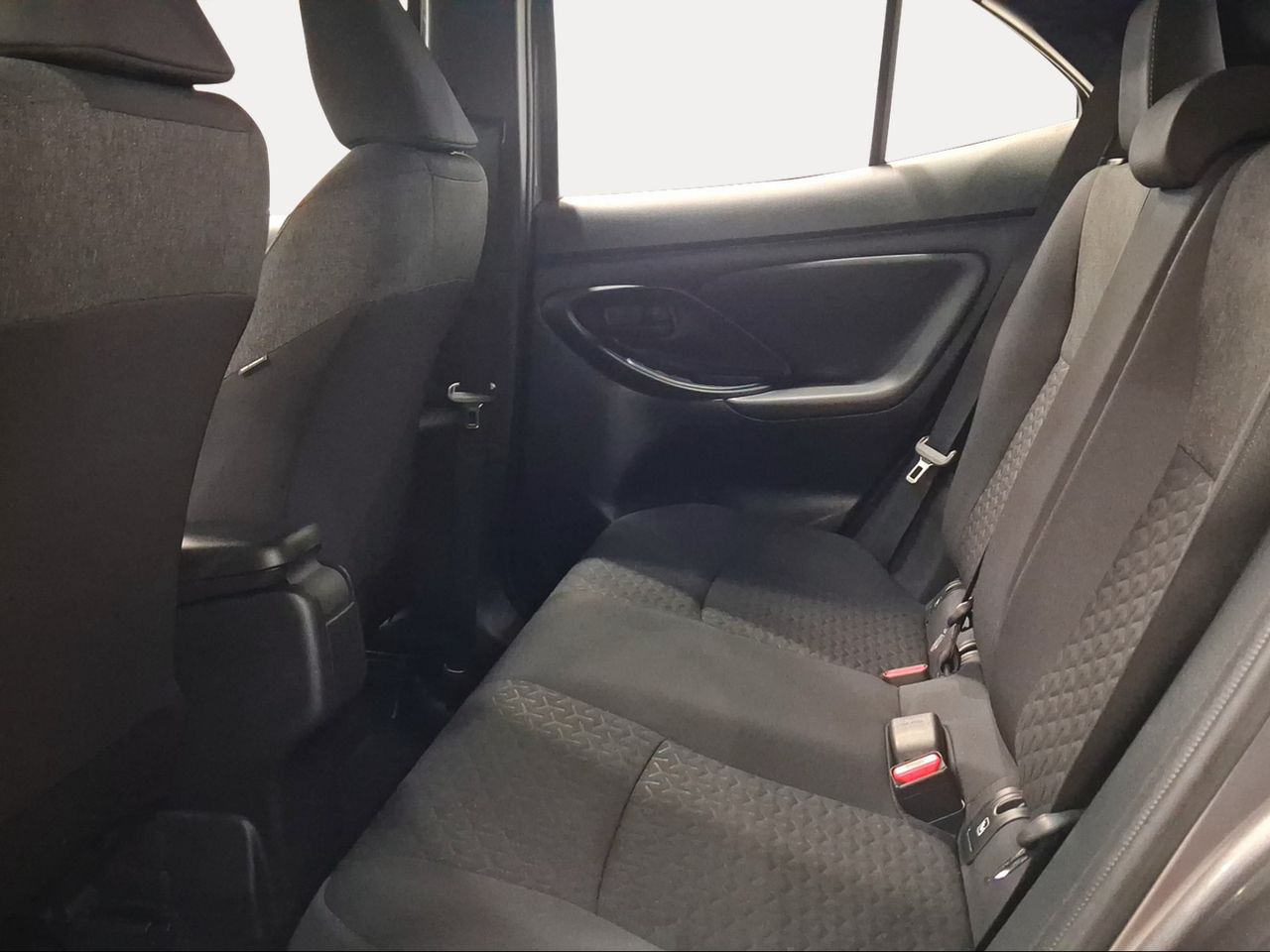 Toyota Yaris Cross 1.5 120H Active Tech  - Foto 12