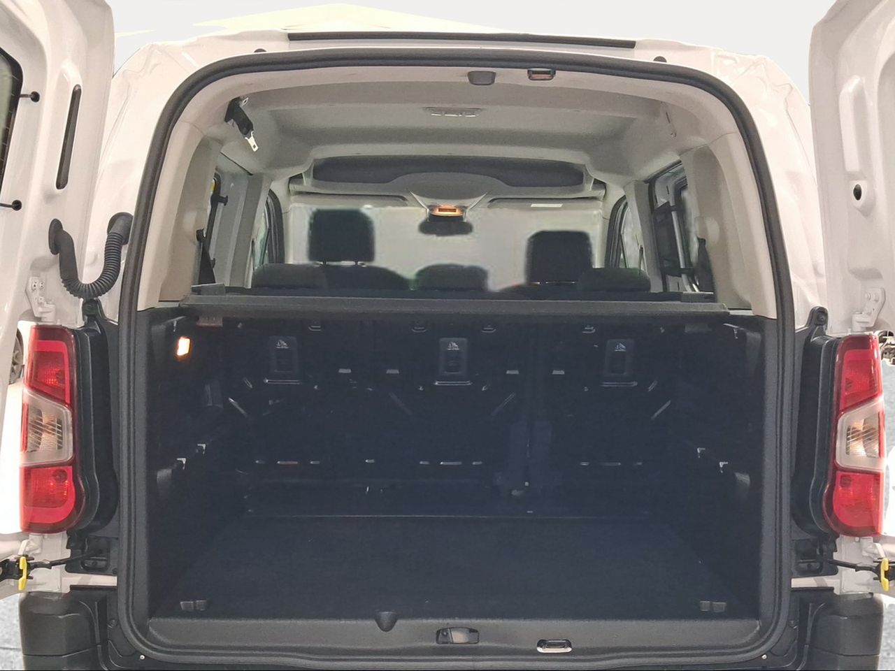 Toyota Proace City Verso Combi GX L1 1PL 1.5D 100CV 6MT  - Foto 11