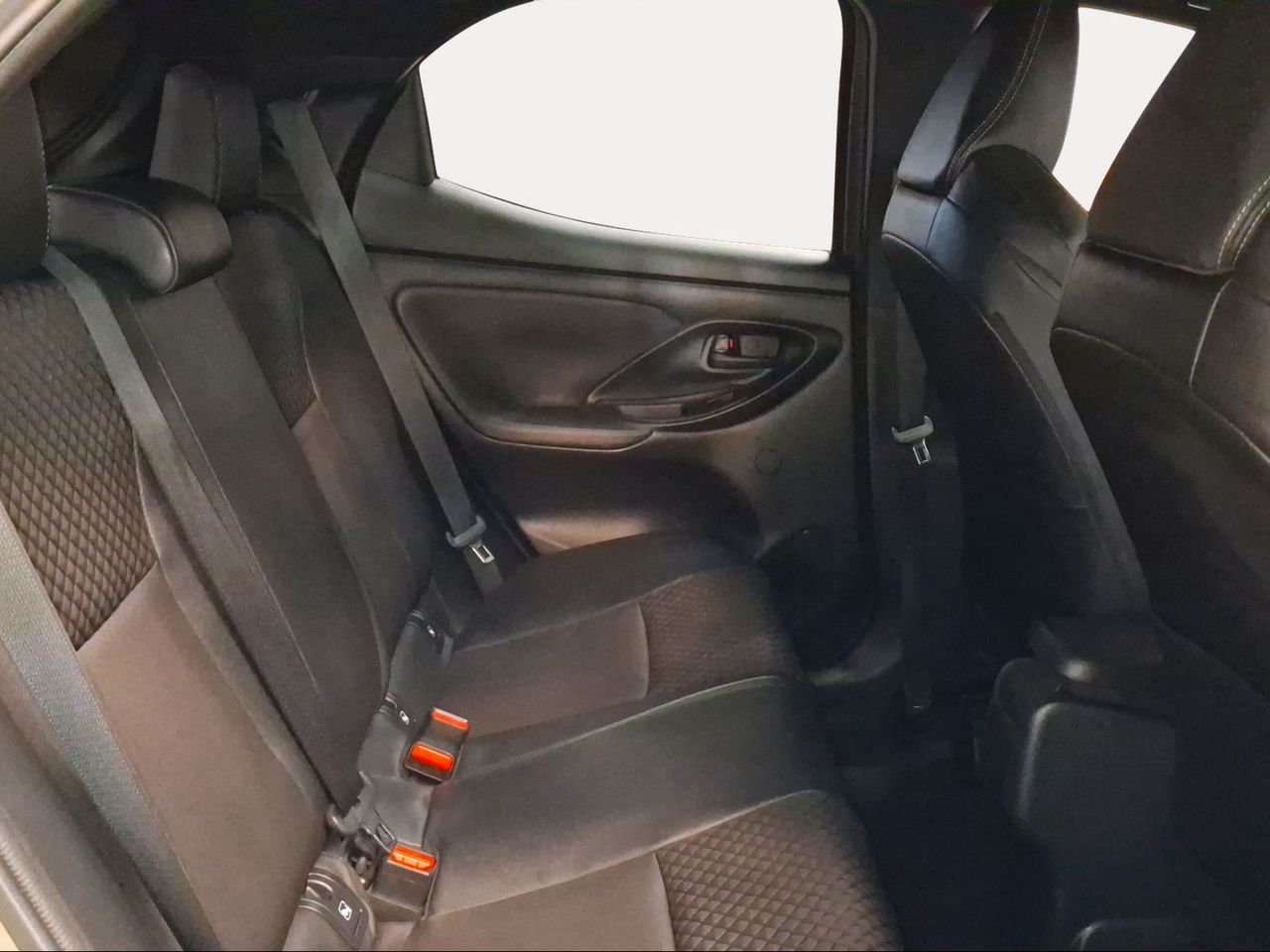 Toyota Yaris 1.5 120H Style  - Foto 8