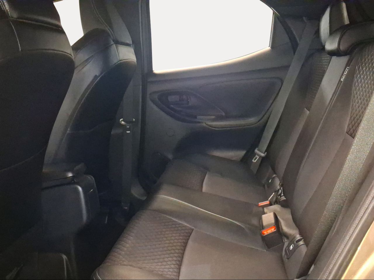 Toyota Yaris 1.5 120H Style  - Foto 12