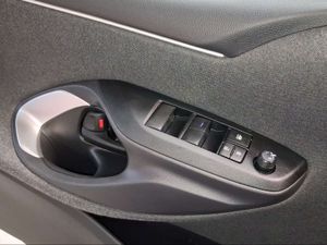 Toyota Yaris 1.5 120H Active Tech  - Foto 23