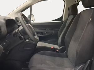 Toyota Proace City Verso Combi GX L1 1PL 1.5D 100CV 5MT  - Foto 13