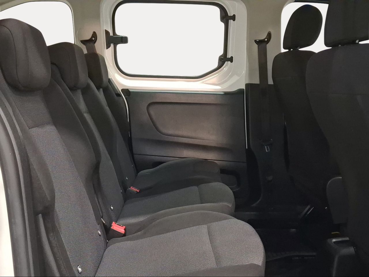 Toyota Proace City Verso Combi GX L1 1PL 1.5D 100CV 5MT  - Foto 8