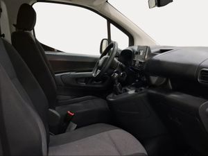 Toyota Proace City Verso Combi GX L1 1PL 1.5D 100CV 5MT  - Foto 7