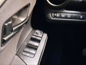 Toyota C-HR Advance Plug-in Hybrid 220 Skyview  - Foto 24