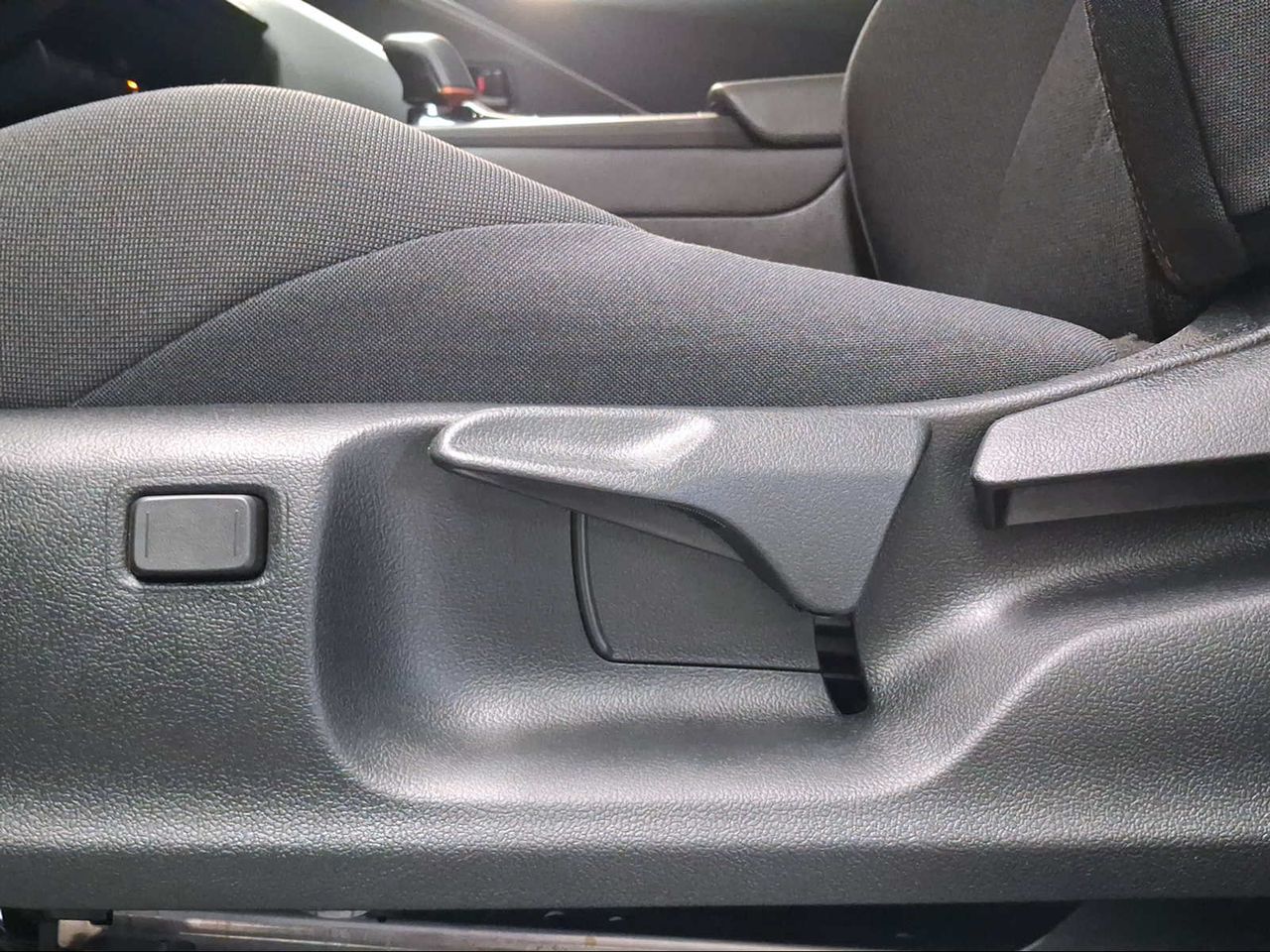 Toyota C-HR Advance Plug-in Hybrid 220 Skyview  - Foto 26