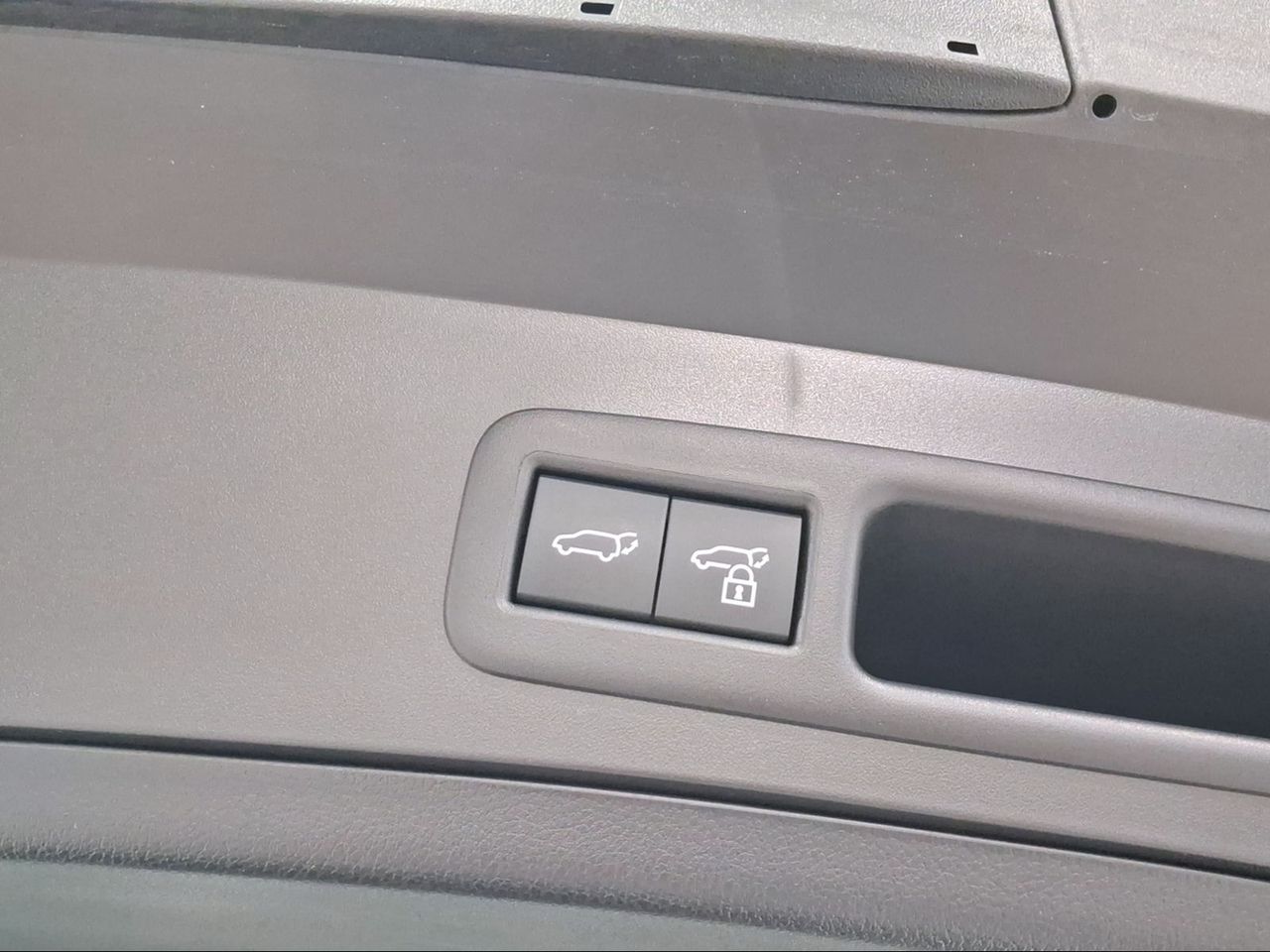 Lexus UX 300h F Sport Legend  - Foto 19