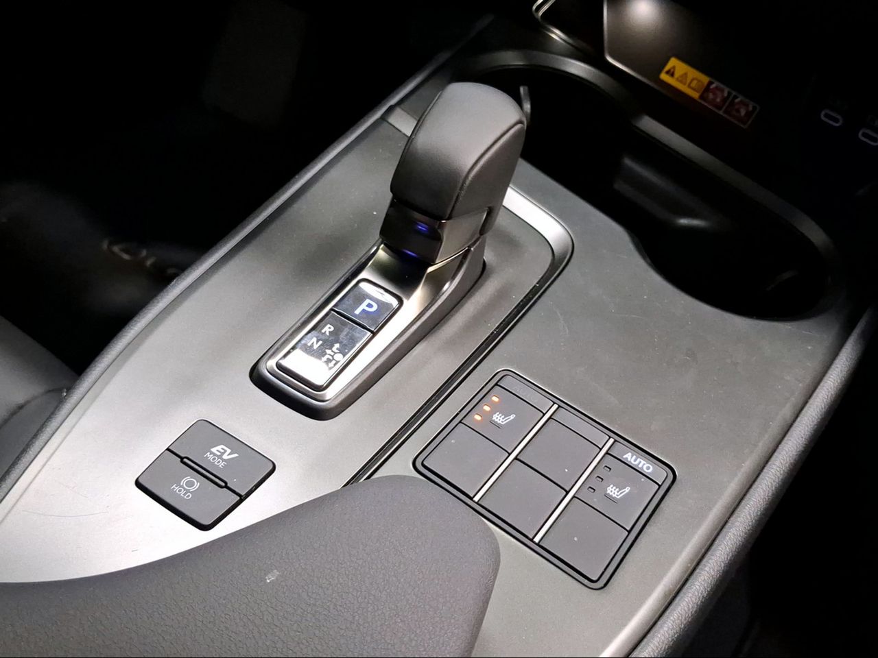 Lexus UX 300h F Sport Legend  - Foto 15