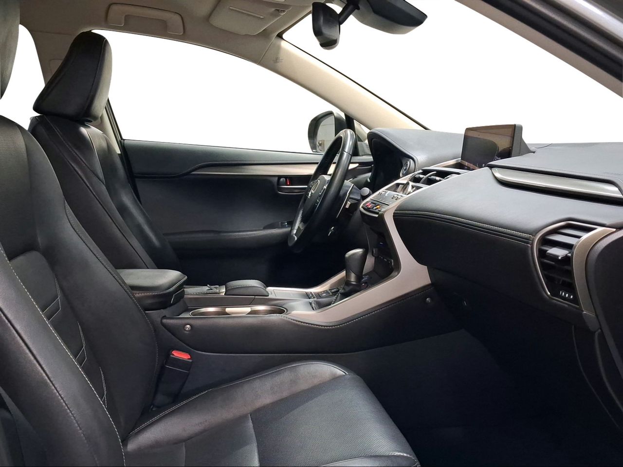 Lexus NX 2.5 300h Executive Navigation 4WD  - Foto 7