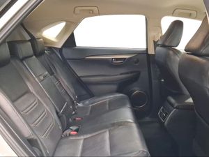 Lexus NX 2.5 300h Executive Navigation 4WD  - Foto 8