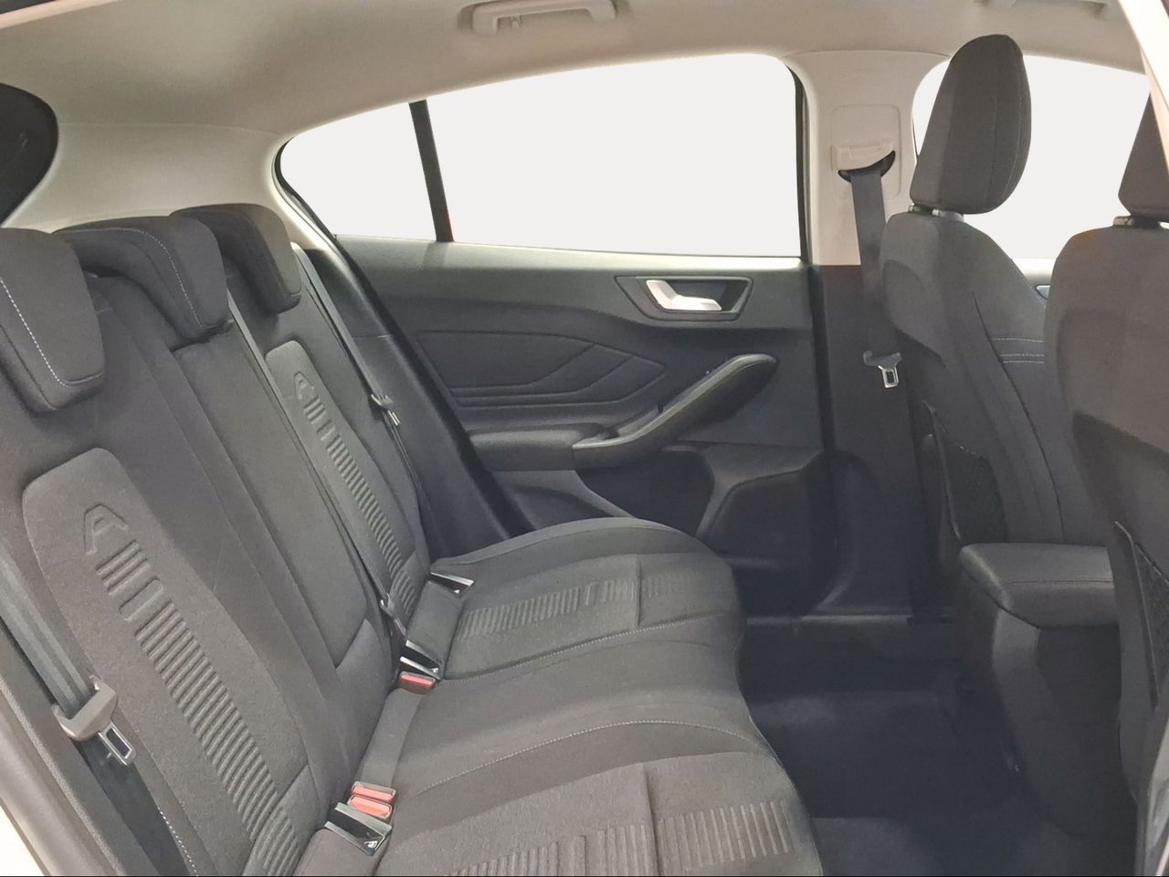 Ford Focus 1.5 Ecoblue 88kW Active  - Foto 8