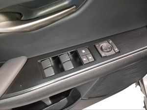 Lexus UX 2.0 250h Premium  - Foto 17