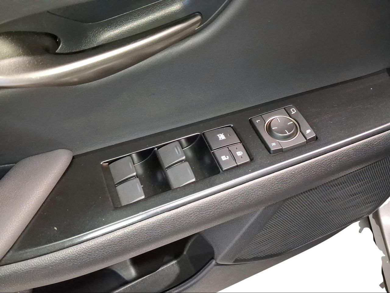 Lexus UX 2.0 250h Premium  - Foto 17