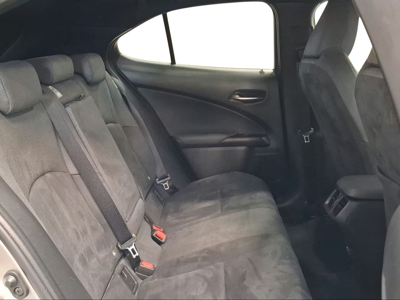 Lexus UX 2.0 250h Premium  - Foto 8