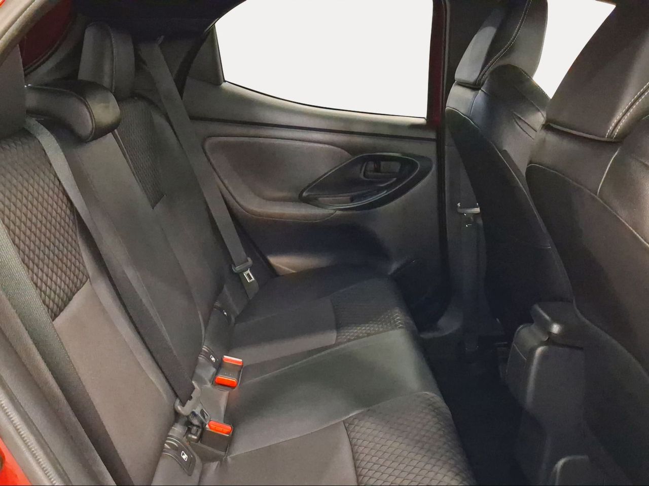 Toyota Yaris 1.5 120H Style  - Foto 8