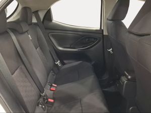 Toyota Yaris 1.5 120H Active Plus  - Foto 8