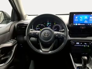 Toyota Yaris 1.5 120H Active Plus  - Foto 10