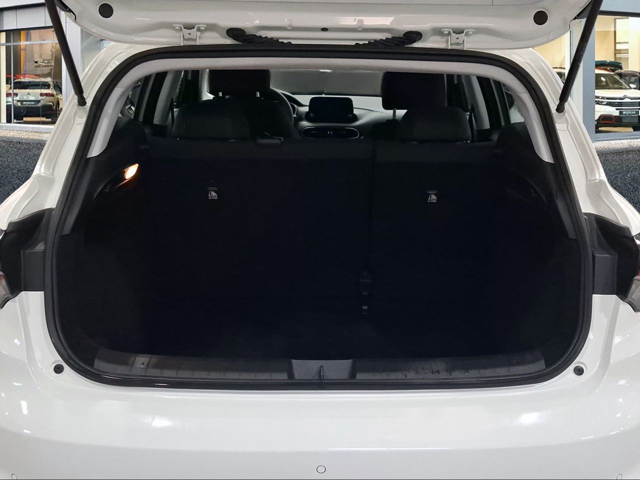 Fiat Tipo HB Diesel 1.6 97kW (130CV) manual  - Foto 7