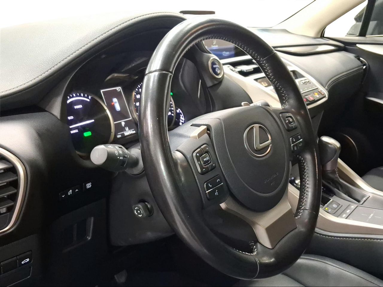 Lexus NX 2.5 300h Premium 2WD  - Foto 16