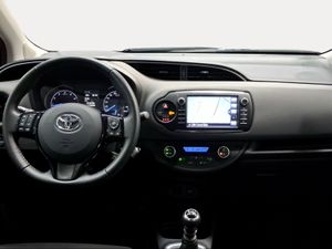 Toyota Yaris 1.5 110 Active  - Foto 9