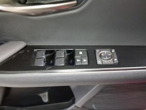 Lexus UX 2.0 250h Business  - Foto 19