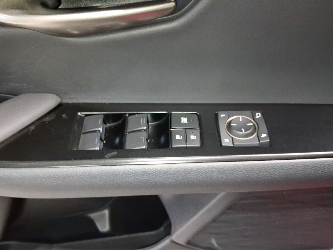 Lexus UX 2.0 250h Business  - Foto 19