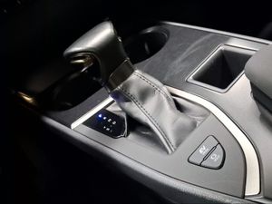 Lexus UX 2.0 250h Business  - Foto 15