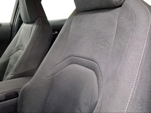 Lexus UX 2.0 250h Business  - Foto 18