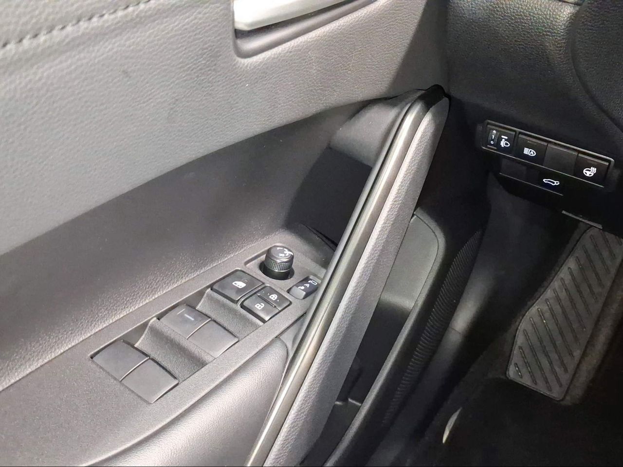 Toyota Corolla Cross Style Hybrid 200  - Foto 24