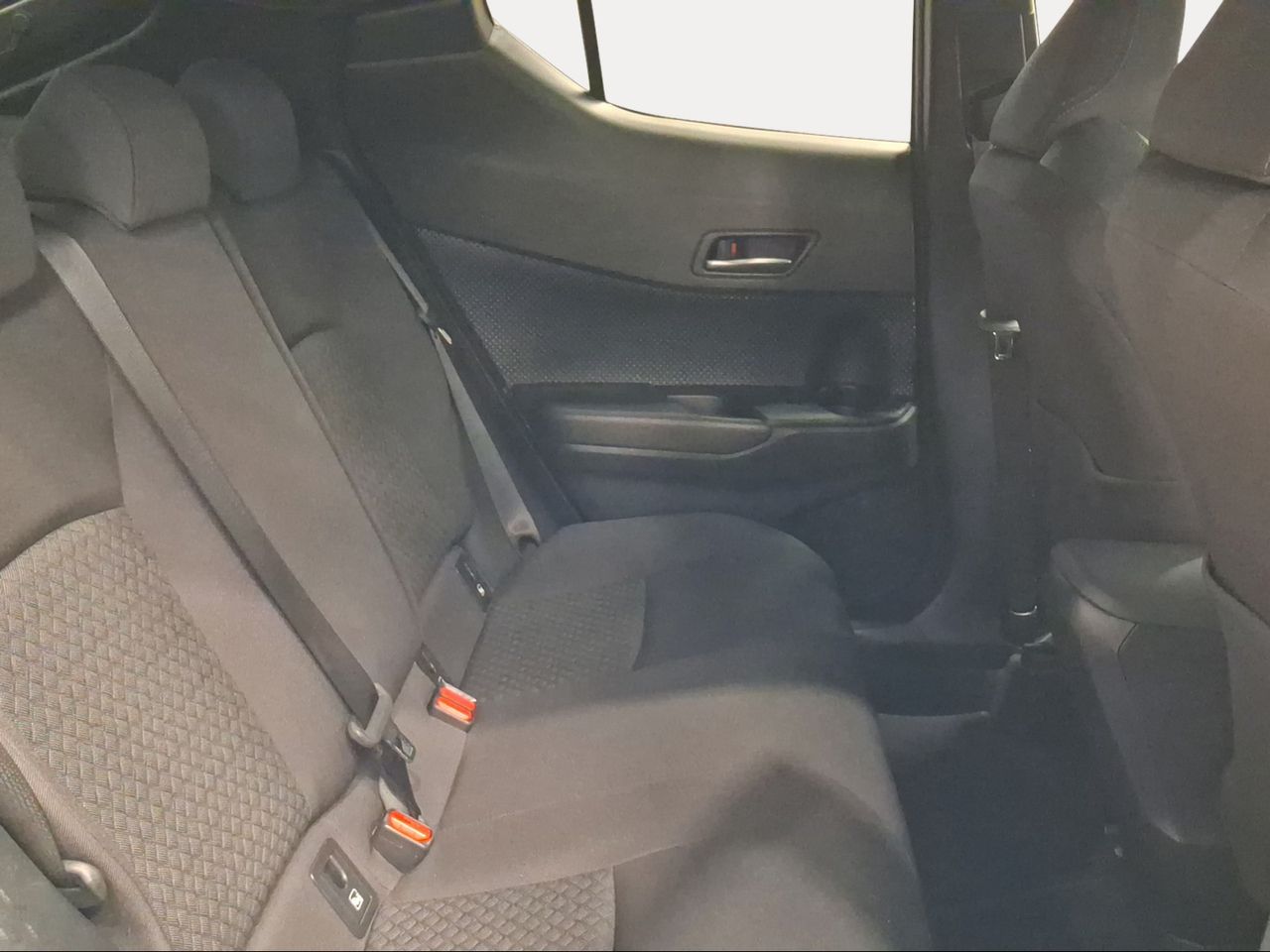 Toyota C-HR 1.8 125H Advance  - Foto 8