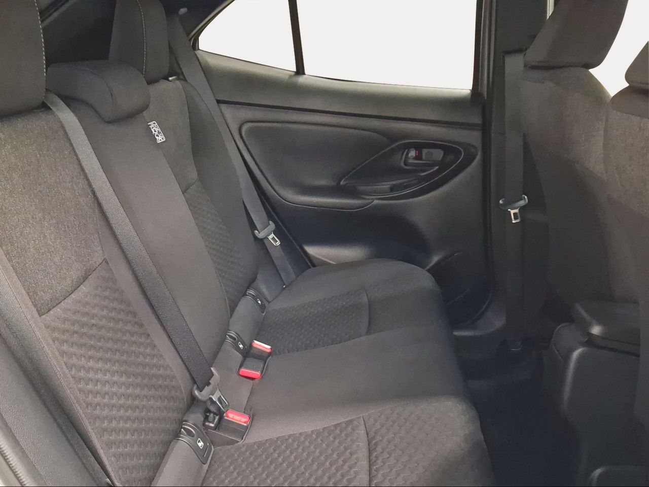 Toyota Yaris Cross 1.5 120H Active Plus  - Foto 8