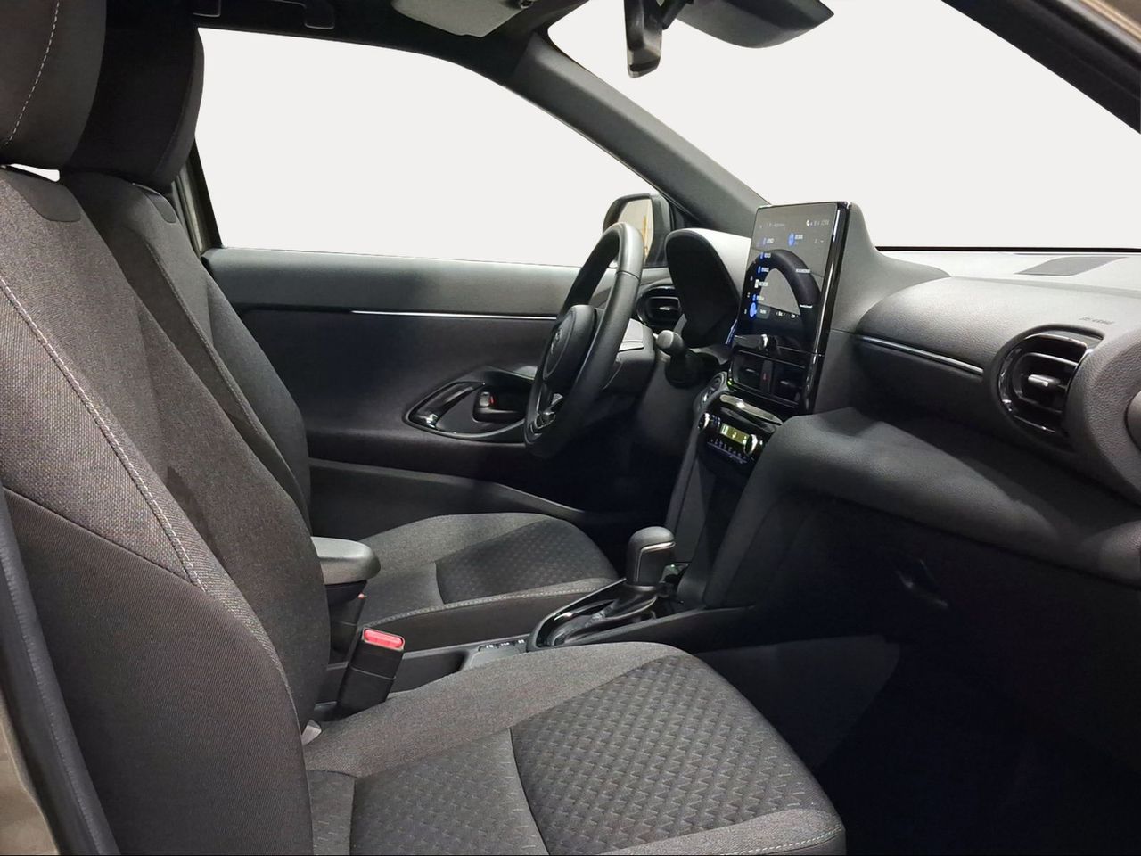 Toyota Yaris Cross 1.5 120H Active Plus  - Foto 7