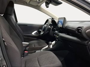 Toyota Yaris 1.5 120H Active Plus  - Foto 7