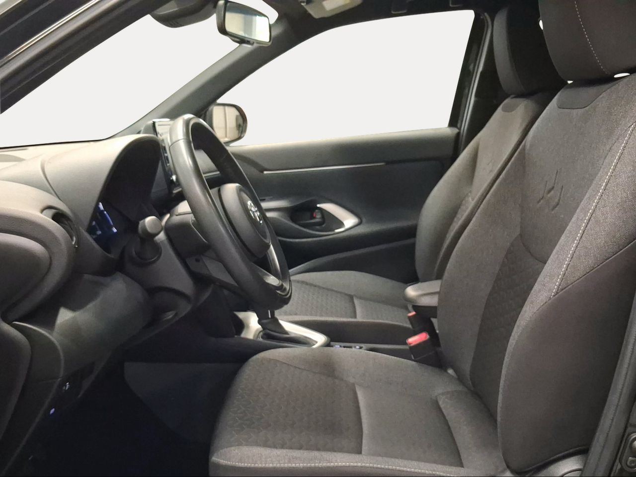 Toyota Yaris Cross 1.5 120H Active Tech  - Foto 13