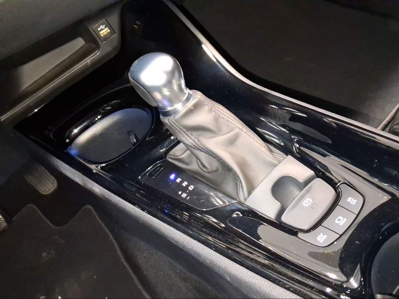 Toyota C-HR 2.0 180H Advance Luxury  - Foto 24