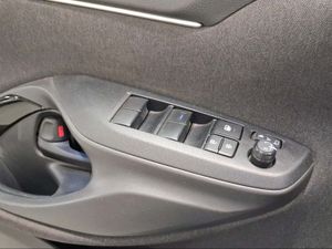 Toyota Yaris 1.5 120H Style Plus  - Foto 24